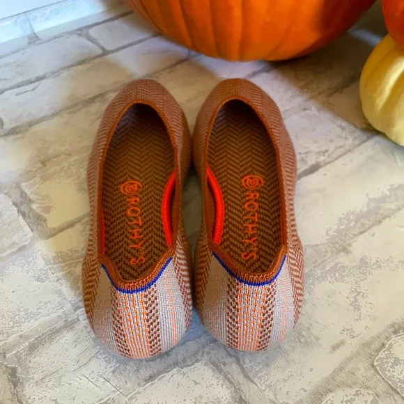 NWT Rothy’s Retired Merino Wool Camel Herringbone Square-Toe Size 6 EU 36 - Picture 2 of 5